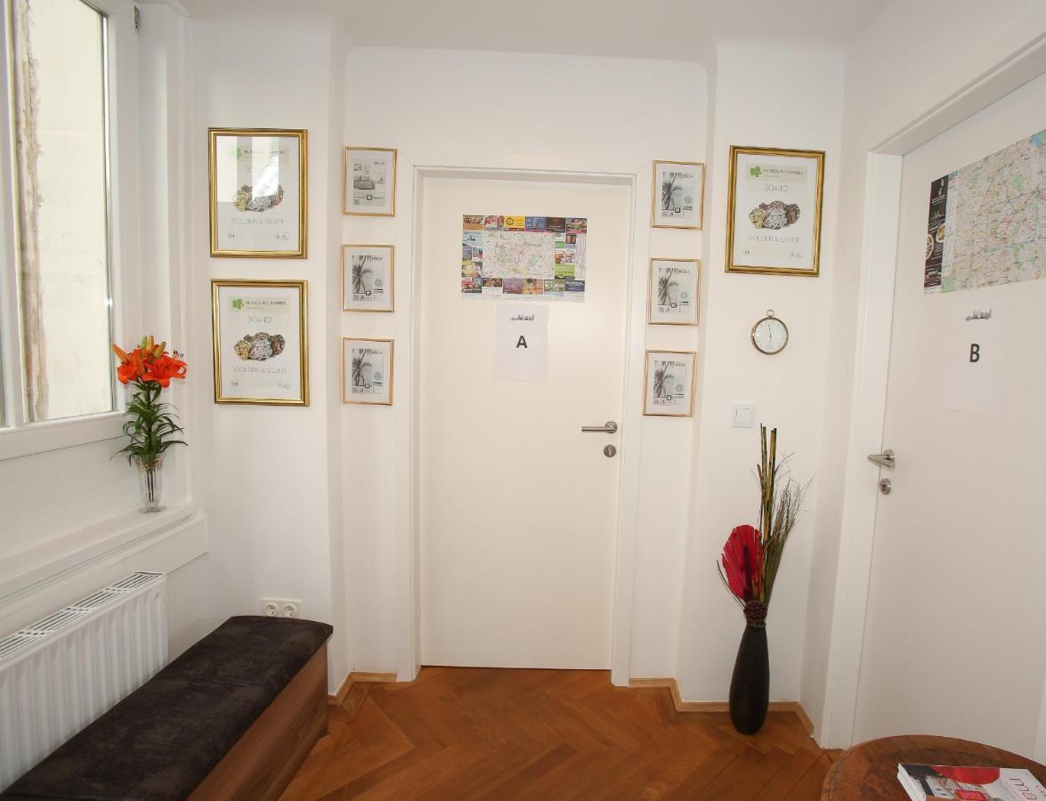 Apartments Vienna Opera Екстериор снимка